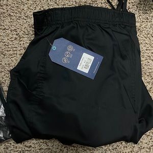 Cherokee revolution black scrub set